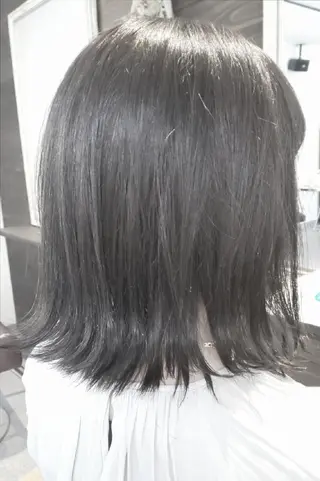 ミディアム カラー TOCCA　 HARUKA　のヘアスタイル