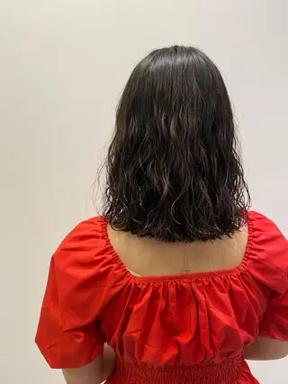 ミディアム パーマ ✨透明感カラー✨ 🦖佐々木未来🦕のヘアスタイル