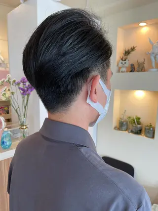 ショート EMBELLIR fleur【アンベリール フルー】所属・EMBELLIR マツナガカヨコのヘアスタイル