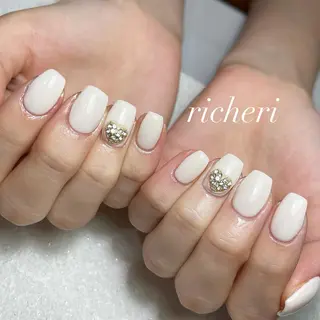ミディアム ネイル richeri beautyのネイルデザイン