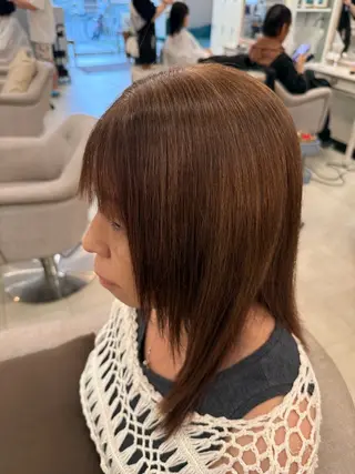 セミロング Eclat【エクラ】所属・三上 莉里のヘアスタイル