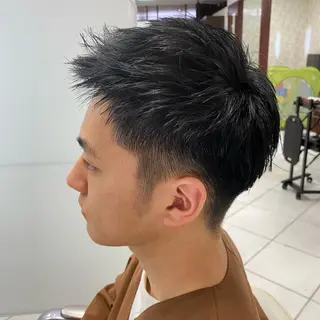 ショート サイトウ リョウヤのヘアスタイル