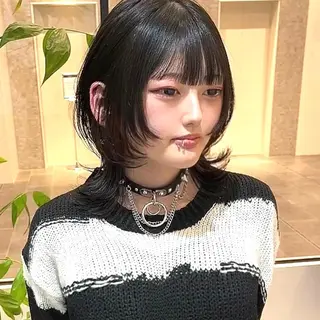 ミディアム 大阪ウルフカット 🐺デザインカラーのヘアスタイル