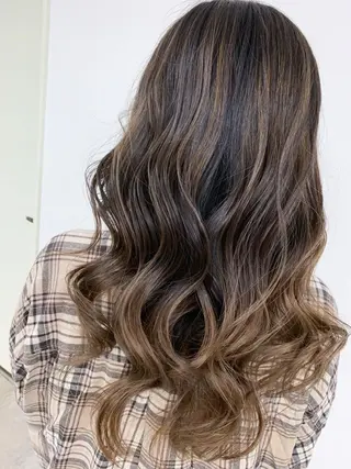 ロング 🥇近藤 恭輔🥇 Recharme新保のヘアスタイル