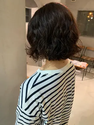 ミディアム パーマ レイヤー/韓国ヘア 杉浦結梨のヘアスタイル