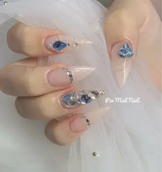 ミディアム Pio Mielのネイルデザイン