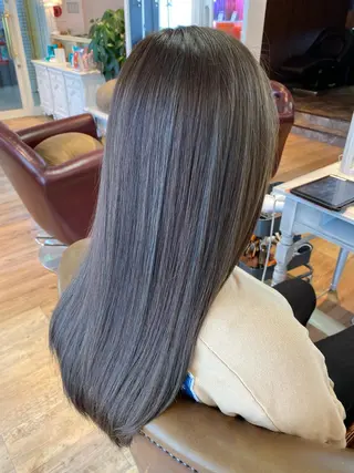 ロング カラー アンソニー ショウゴのヘアスタイル