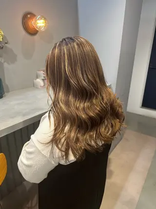 セミロング カラー 💖ハイライト/ハイ トーン💖MIKIのヘアスタイル