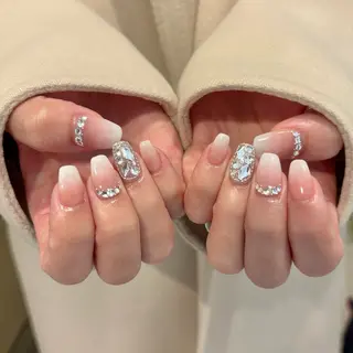 ネイル ⠀ loggy.のネイルデザイン