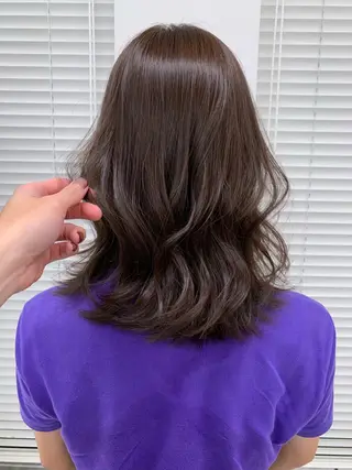 ミディアム カラー 柔らかbeige モトキのヘアスタイル
