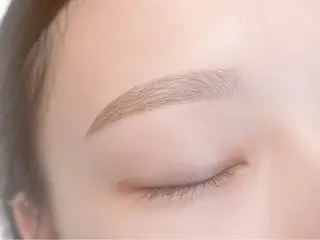 アイブロウ ꒰ঌ mebore 𝑨𝒊𝒏𝒂のマツエク・マツパデザイン