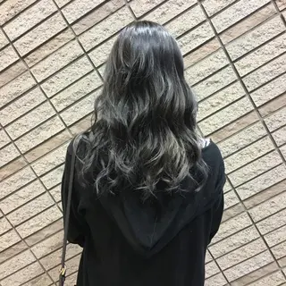 カラー N° jillva ♦️川端裕司♦️のヘアスタイル