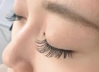 マツエク・マツパ Lily(リリー) 下坂のマツエク・マツパデザイン