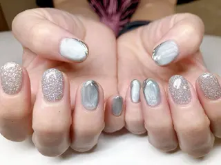 ネイル ECLAT エクラ所属・寺山 千鶴のネイルデザイン