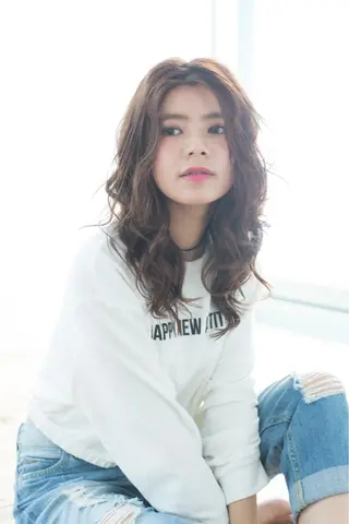 セミロング 所渉/韓国レイヤー /ウルフカットのヘアスタイル