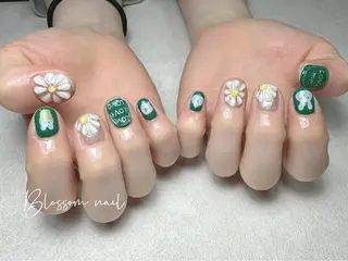ネイル Blossom  nail所属・A yuのネイルデザイン