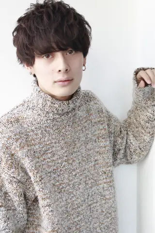 ミディアム パーマ メンズ BABY 艶髪暗髪ヘア💖達人のヘアスタイル