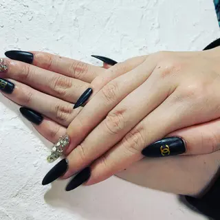 ネイル nail.gorin所属・吉村 優子のネイルデザイン