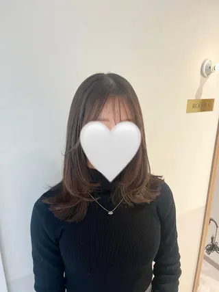 ミディアム SALOWIN大宮crest所属・大宮レイヤーカット× 透明感カラー　rioのヘアスタイル