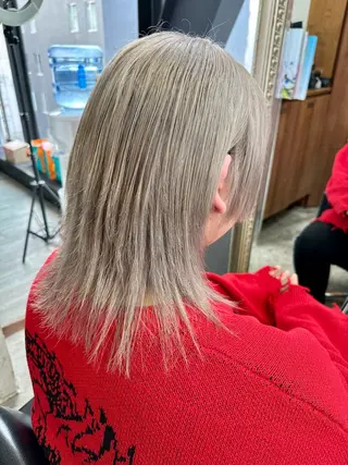 カラー メンズ 大内 志穂のヘアスタイル