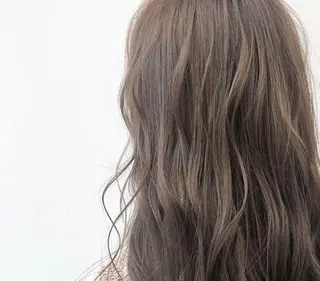 ロング カラー ニシキオリ ユウキのヘアスタイル