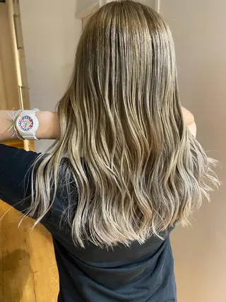 セミロング カラー ヘアアレンジ 久米 治仁のヘアスタイル