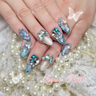 ネイル Kurieitibu 🍬Byu~tīのネイルデザイン