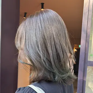 ミディアム カラー やまぐち もえかのヘアスタイル