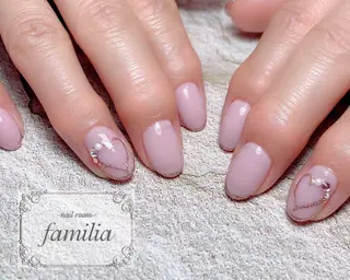 ネイル -nailroom- familiaのネイルデザイン