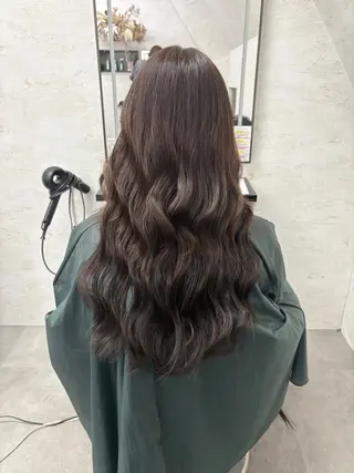 ロング ブリーチなしカラー ダブルカラーエクステのヘアスタイル