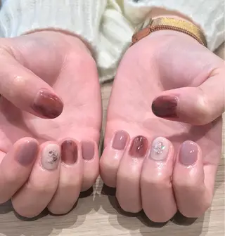 ネイル 小向 琴絵のネイルデザイン