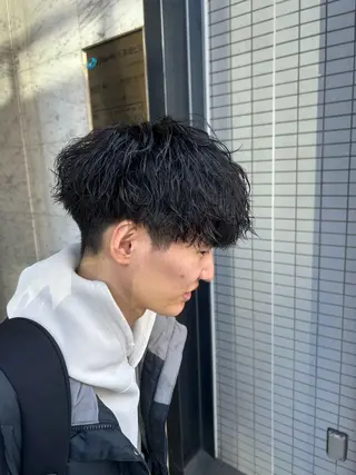 パーマ メンズ 岡田 拓真のヘアスタイル