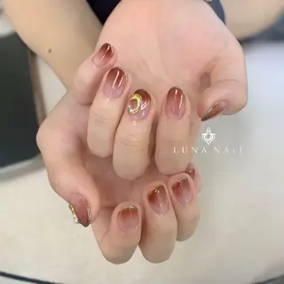 ネイル アトリエ　ミモザ所属・いまむら あかりのネイルデザイン