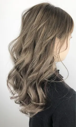 ミディアム haretoki 髪質改善サロンのヘアスタイル