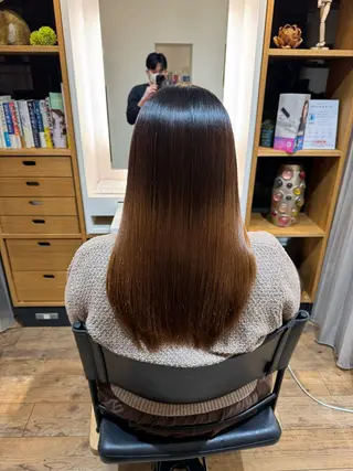 セミロング afloatkobe所属・美髪/髪質改善 川口凌弥のヘアスタイル