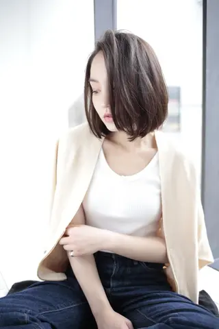 ミディアム 宮内 真乃のヘアスタイル