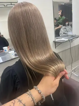 ロング カラー AiM エイム　韓国レイヤーのヘアスタイル