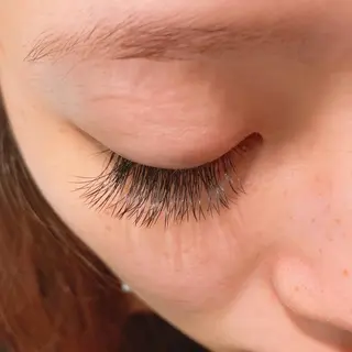 マツエク・マツパ GO TODAY SHAiRE SALON Vellmie店所属・吉祥寺kasumi 🌛eye/browのマツエク・マツパデザイン