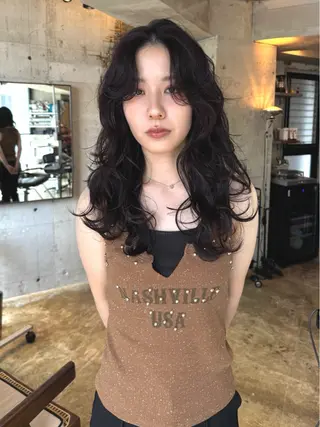 ミディアム パーマ YOKO/パーマ レイヤーカットのヘアスタイル