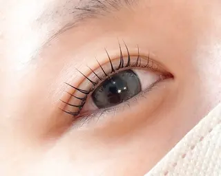 マツエク・マツパ CANVAS beauty salon所属・CANVAS YUUKAの眉毛・アイブロウイメージ