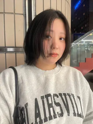 ミディアム lift by mag所属・ユナ ナチュラル／透明感のヘアスタイル