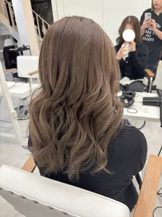 セミロング juve.別府店所属・juve別府店 リンのヘアスタイル