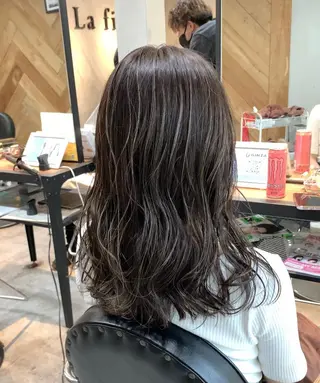 ミディアム カラー lafith hair leco所属・西金 徹のヘアスタイル