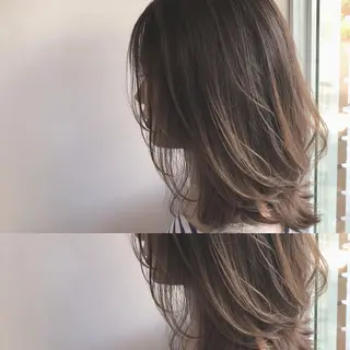 ミディアム ＨＩ ROのヘアスタイル