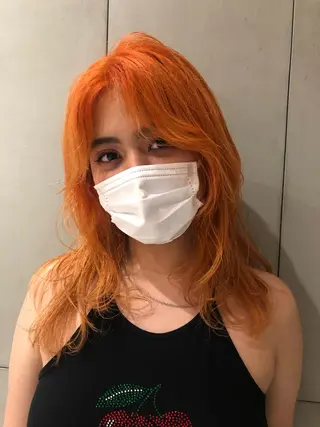 ミディアム カラー 古屋 花織のヘアスタイル