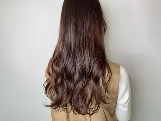 ロング カラー 小森 衣純のヘアスタイル