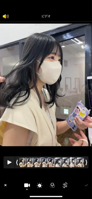 ミディアム Yui. ハイトーン/パーマ/のヘアスタイル