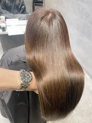 ミディアム ＿WHITE鳳店 アンダーバーホワイトのヘアスタイル