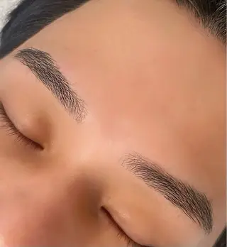 アイブロウ NADIA coniのマツエク・マツパデザイン