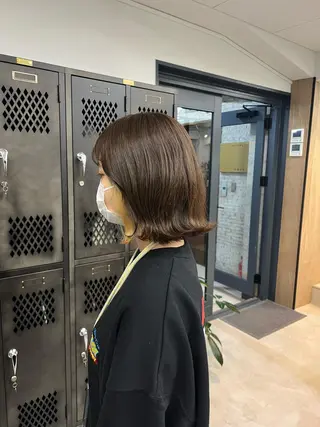 ミディアム INORI /フェイスレイヤーのヘアスタイル